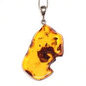 Ambre de la Baltique - Pendentif 05674