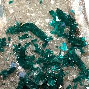 Dioptase Pierre Brute 17880