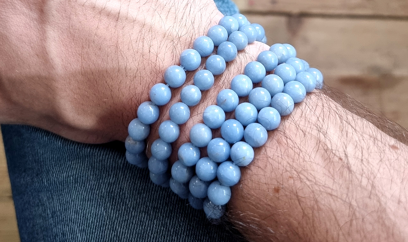 Photo d'anglite en bracelets boules